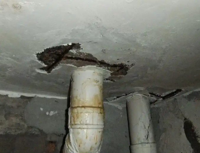 乌鲁木齐卫生间漏水维修公司浅析乌鲁木齐卫生间渗水维修的方法